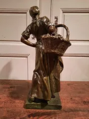 Bronze représentant « La Vendangeuse » signé Antonin Larroux (1859-1937).