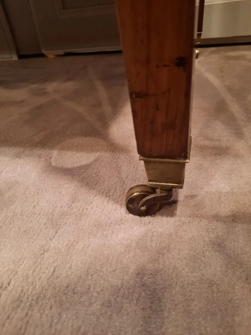 Table à jeux dite tric-trac en acajou d’époque Restauration.