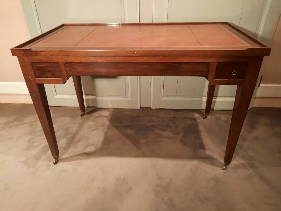 Table à jeux dite tric-trac en acajou d’époque Restauration.