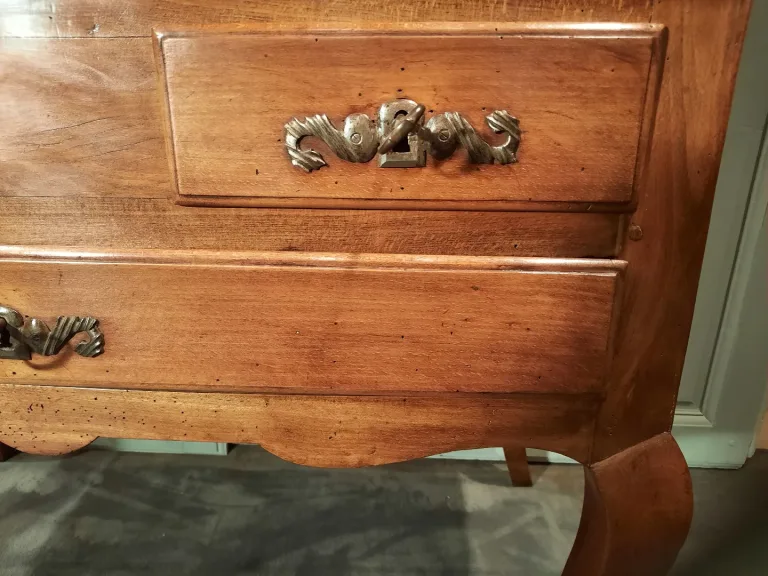 Bureau de pente Louis XV en bois naturel d’époque XVIIIème siècle.
