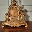 Pendule en bronze aux angelots de style Louis XV, d’époque XIXème siècle.