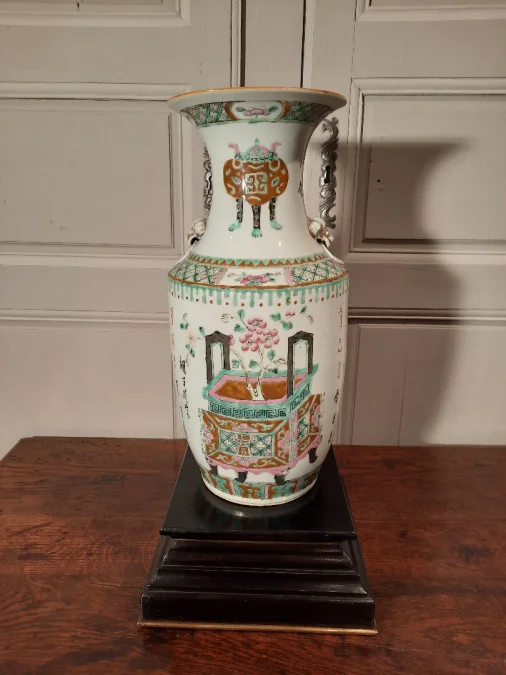 Vase en porcelaine, Chine d’époque XIXème siècle.