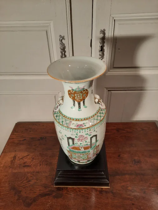 Vase en porcelaine, Chine d’époque XIXème siècle.