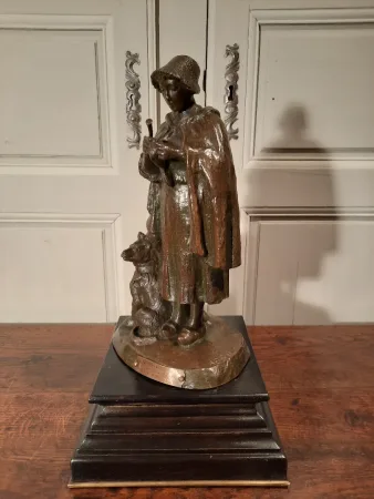 Bronze représentant une bergère et son chien, signé ABBAL.