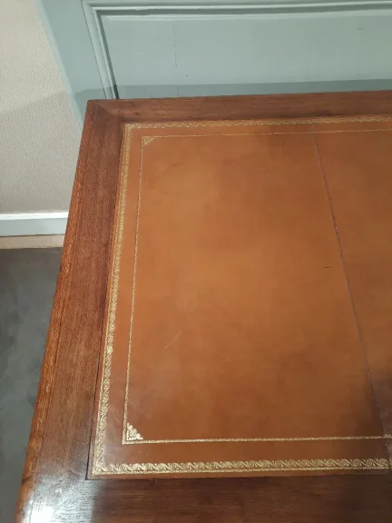Bureau d’époque Louis-Philippe en chêne.