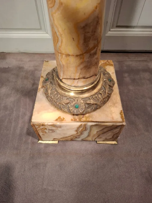 Colonne en marbre et bronze d’époque Art Nouveau.