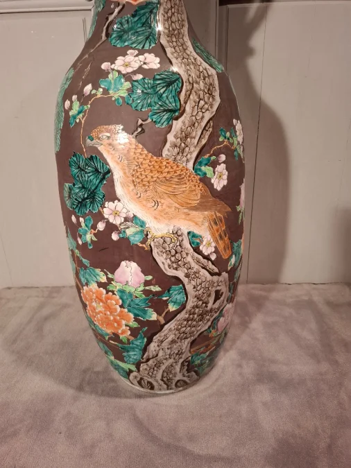 Vase Japonais en porcelaine de grandes dimensions d’époque fin du XIXème siècle.