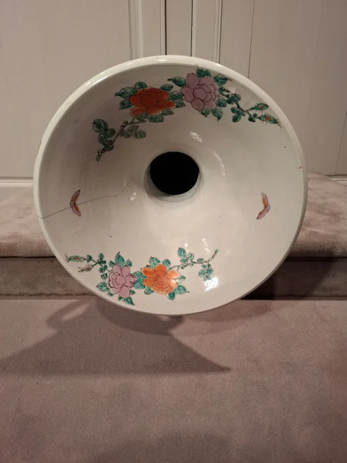 Vase Japonais en porcelaine de grandes dimensions d’époque fin du XIXème siècle.