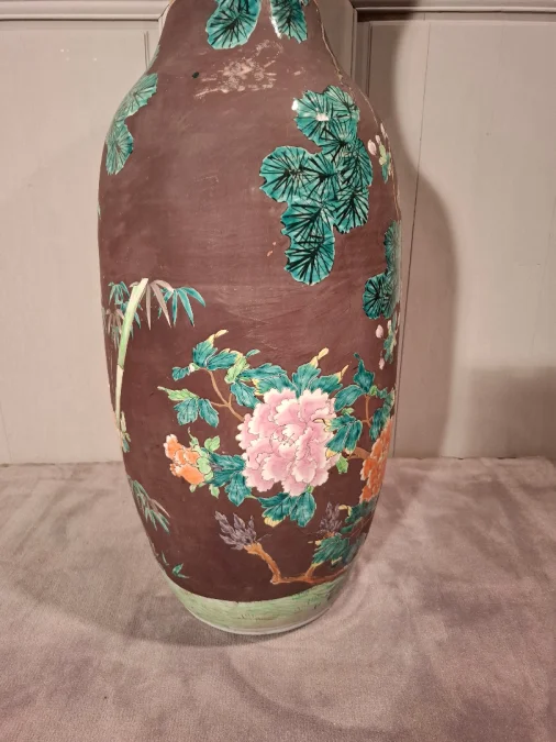 Vase Japonais en porcelaine de grandes dimensions d’époque fin du XIXème siècle.