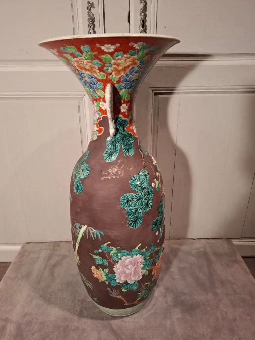 Vase Japonais en porcelaine de grandes dimensions d’époque fin du XIXème siècle.