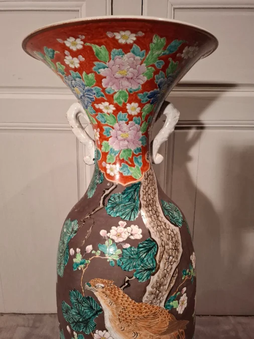 Vase Japonais en porcelaine de grandes dimensions d’époque fin du XIXème siècle.
