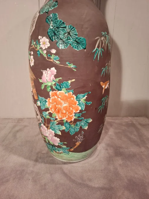 Vase Japonais en porcelaine de grandes dimensions d’époque fin du XIXème siècle.