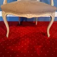 Paire de fauteuils cabriolets de style Louis XV en bois rechampi, d’époque fin du XIXème siècle.