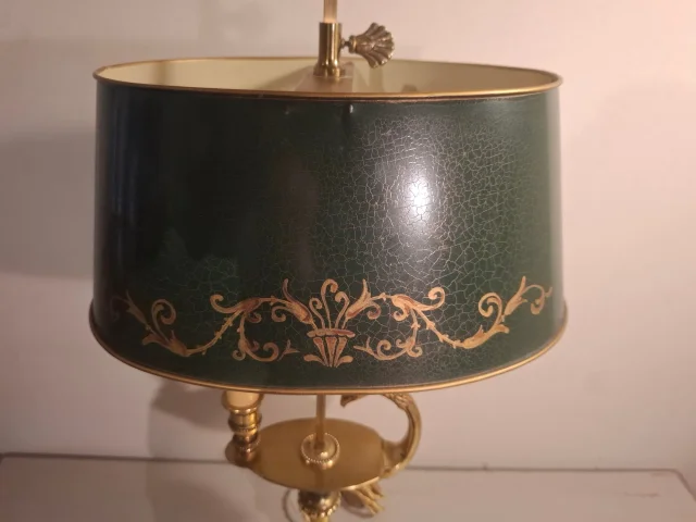 Gilt bronze bouillotte lamp with griffon-head motif, 20th century — Excellent condition