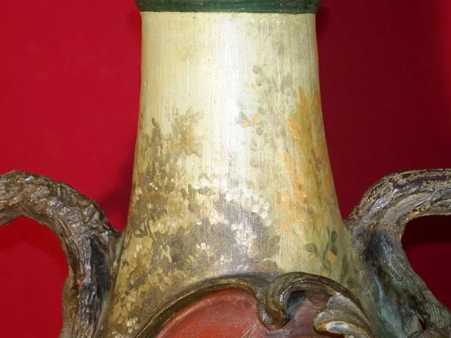 Grand vase en terre cuite polychrome Art Nouveau