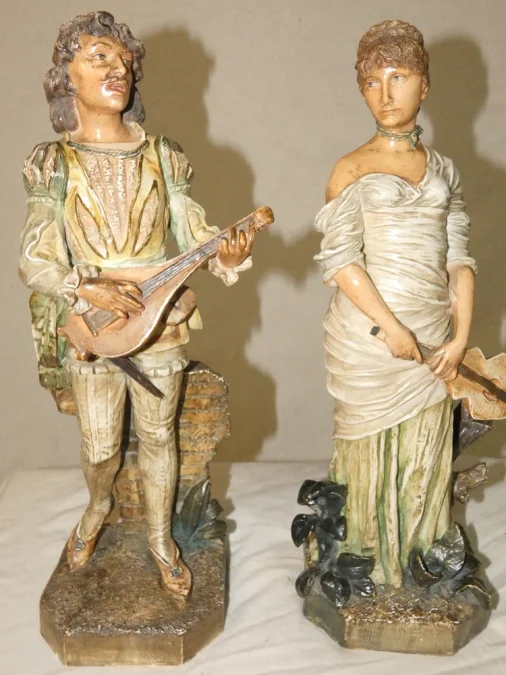Terre cuite :"couple de musiciens " marque BU 19ème