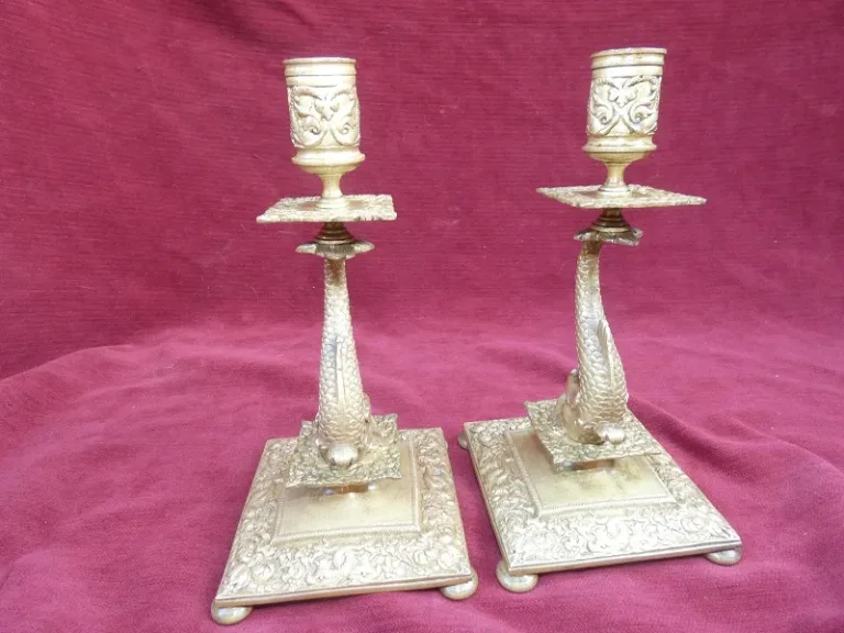 PAREJA DE VELAS DE ESTILO LOUIS XIV