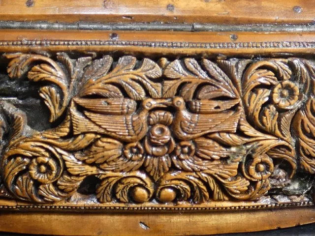 Tabatière en corozo sculpté art populaire 18ème