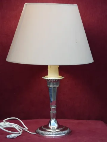 SILBERPLATTENLAMPE