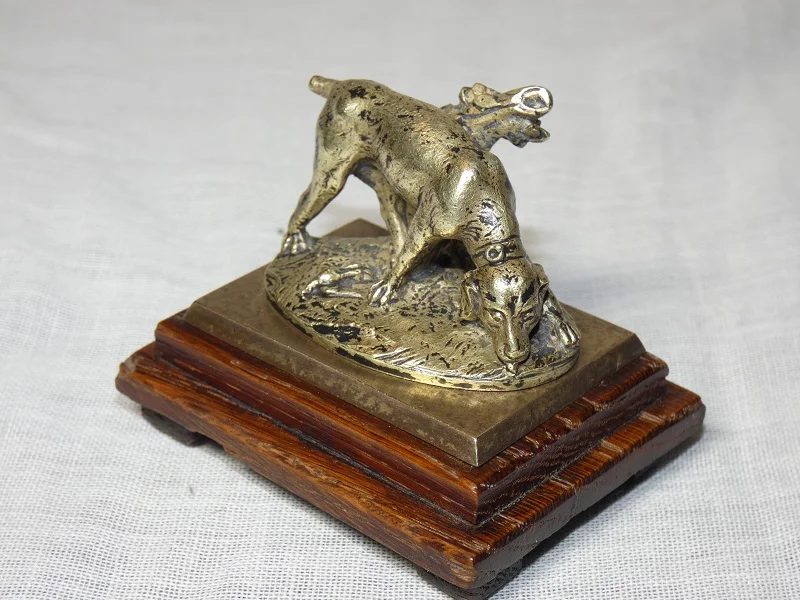 Paire de bronzes de Vienne argentés sur le thème de la chasse 19e siècle