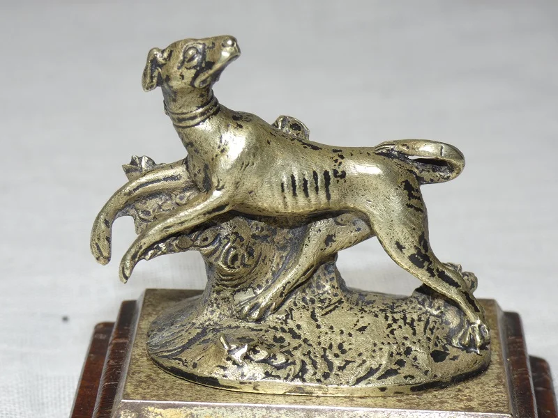 Paire de bronzes de Vienne argentés sur le thème de la chasse 19e siècle