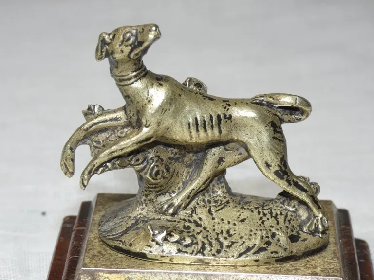 Paire de bronzes de Vienne argentés sur le thème de la chasse 19e siècle