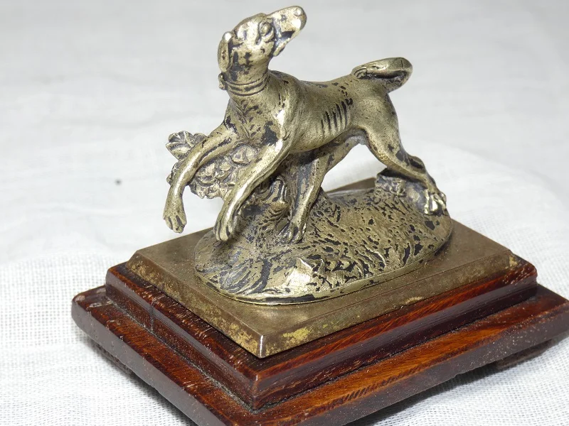 Paire de bronzes de Vienne argentés sur le thème de la chasse 19e siècle