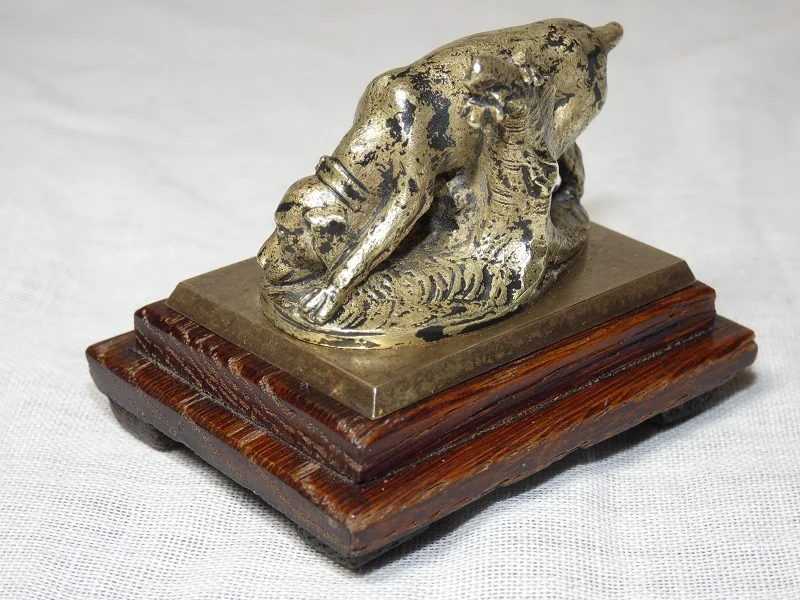 Paire de bronzes de Vienne argentés sur le thème de la chasse 19e siècle