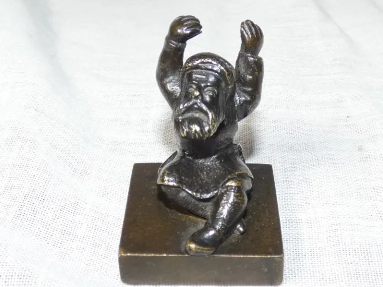 FIGURA VIENESE IN BRONZO