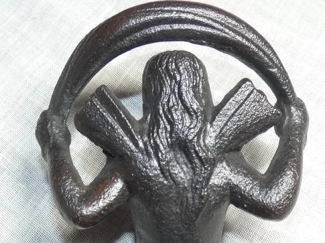 Patère en fonte Art Nouveau zéphir fin 19e