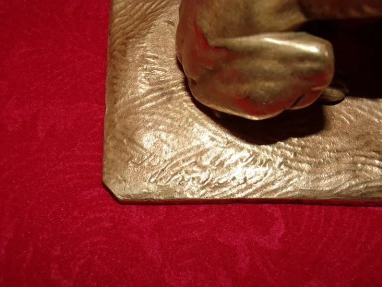Sculpture  " lévrier et canard " bronze à patine dorée P.J.Mène 1810-1879 Paris