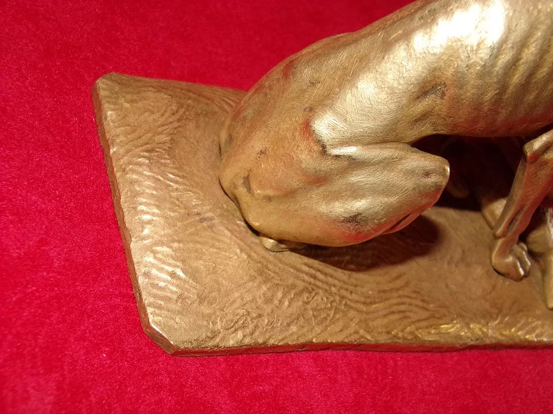 Sculpture  " lévrier et canard " bronze à patine dorée P.J.Mène 1810-1879 Paris