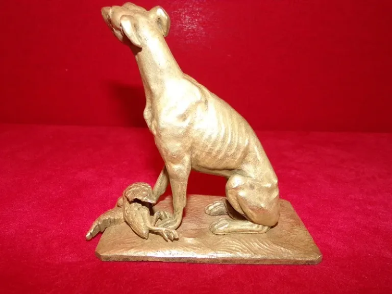 Sculpture  " lévrier et canard " bronze à patine dorée P.J.Mène 1810-1879 Paris