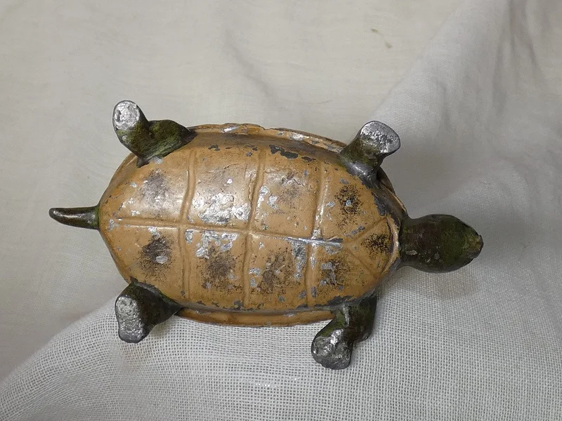 Ancien plomb de Nuremberg "chat chevauchant une tortue" vers 1850 RARE !!!!!