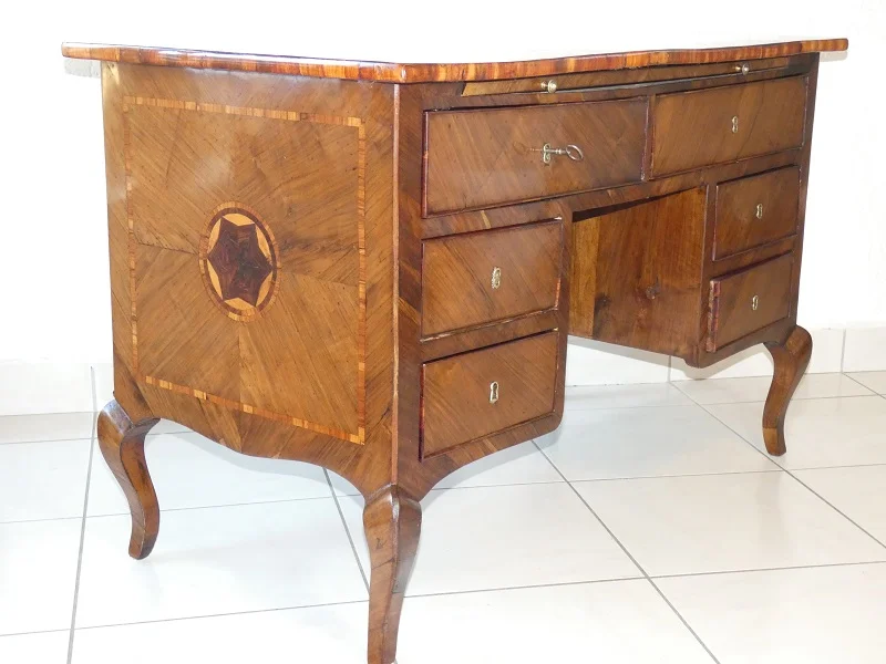 Bureau de changeur à caissons d' époque Régence vers 1720 , 18e siècle Touraine