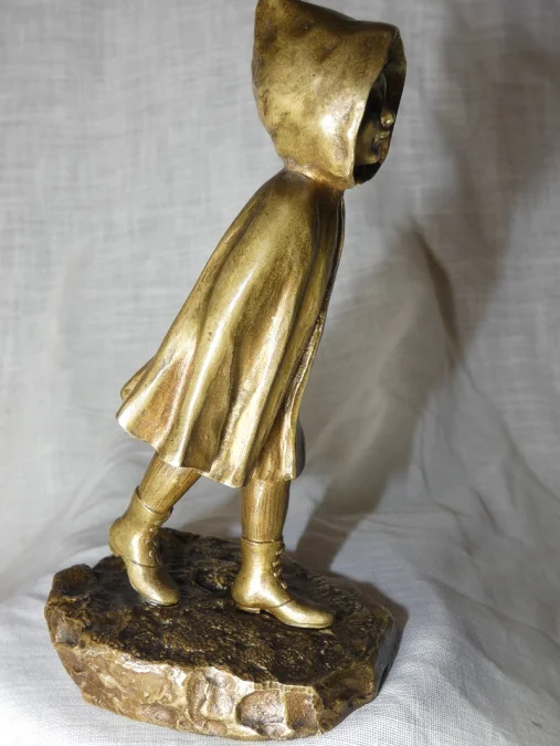Bronze patine doré 1900 " la jeune fille à la capeline" par Aristide De Ranieri