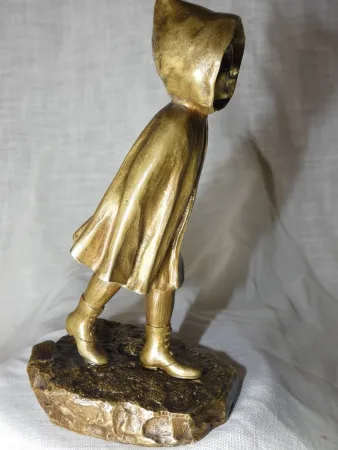 Bronze patine doré 1900 " la jeune fille à la capeline" par Aristide De Ranieri