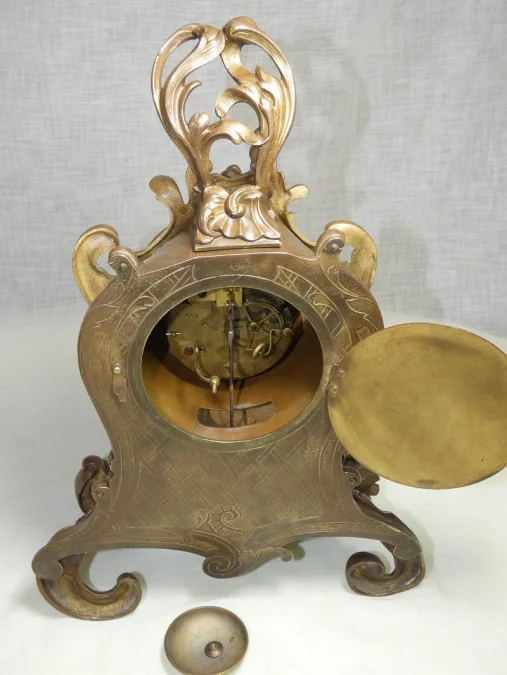 Pendule cartel de style Louis XV en bronze mouvement JAPY Napoléon III vers 1880