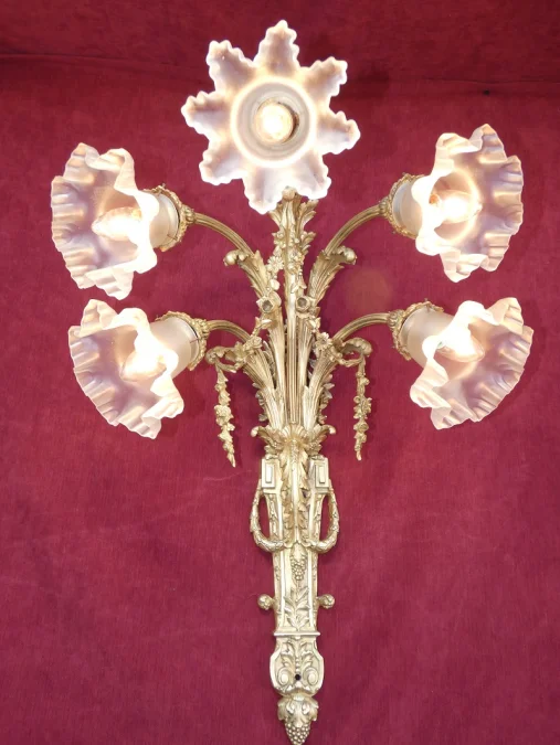 Grande applique murale ,bronze doré et ciselé à 5 lumières style louis XVI 19ème