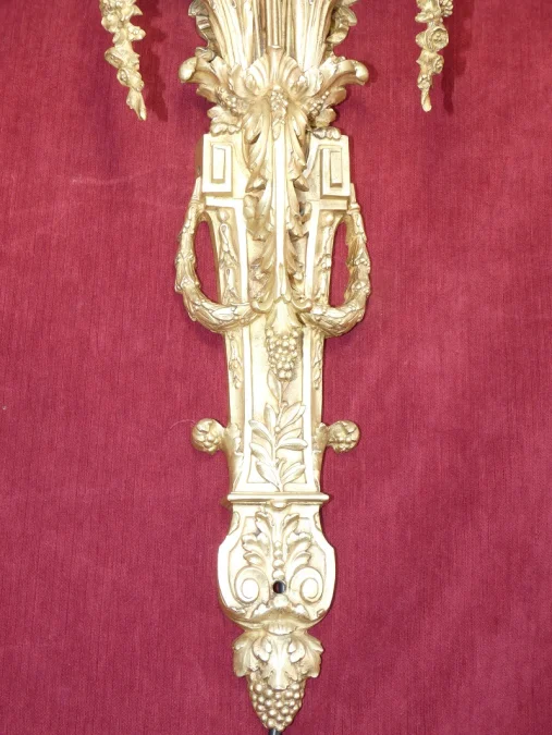Grande applique murale ,bronze doré et ciselé à 5 lumières style louis XVI 19ème