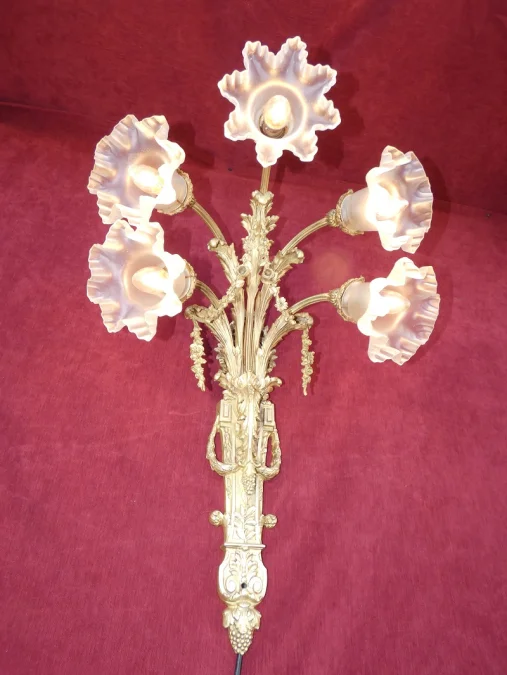 Grande applique murale ,bronze doré et ciselé à 5 lumières style louis XVI 19ème