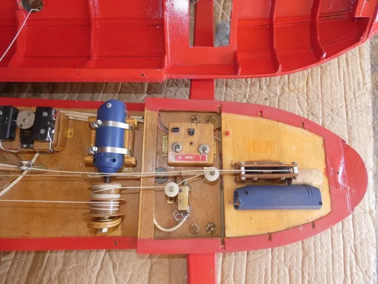 MODELO DE YATE DE ARENA