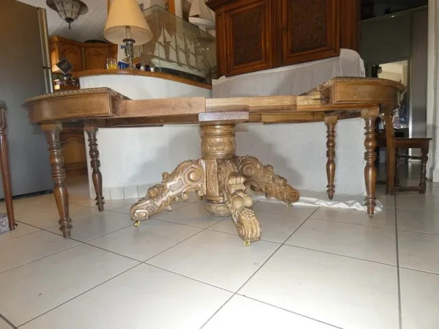 Guéridon Table de salle à manger à rallonges en chêne blond Napoléon III