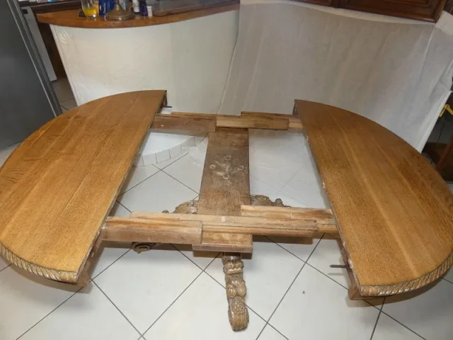 Guéridon Table de salle à manger à rallonges en chêne blond Napoléon III