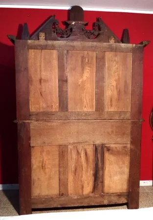 Buffet à deux corps Louis XIII en noyer 17 ème