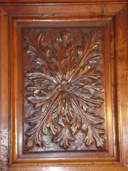 Buffet à deux corps Louis XIII en noyer 17 ème