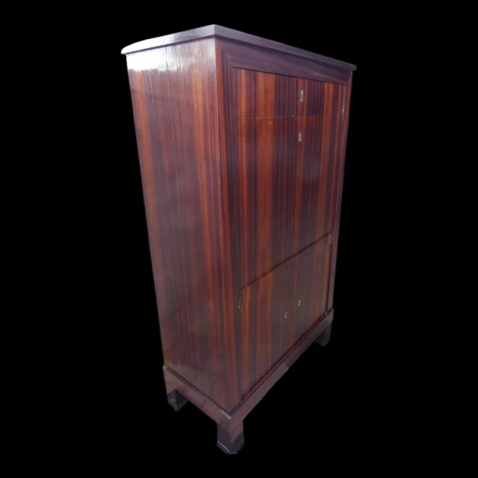 Secrétaire à portes en bois d'Amarante sur chêne- 19ème siècle vers 1800-1820