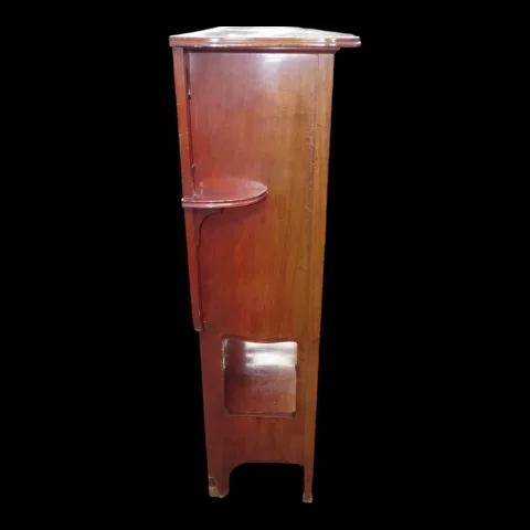 Meuble art nouveau , jungend style , art and craft -époque 1900-