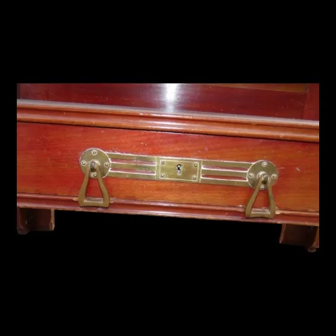 Meuble art nouveau , jungend style , art and craft -époque 1900-
