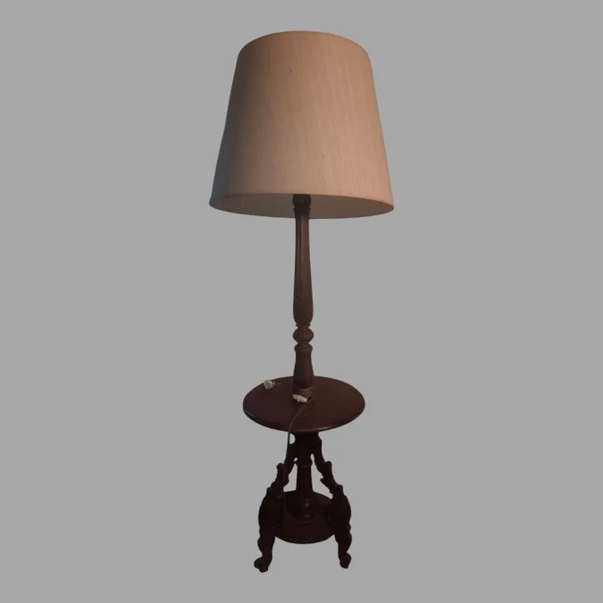 Lampadaire guéridon style Régence sculpté en noyer des années 1930